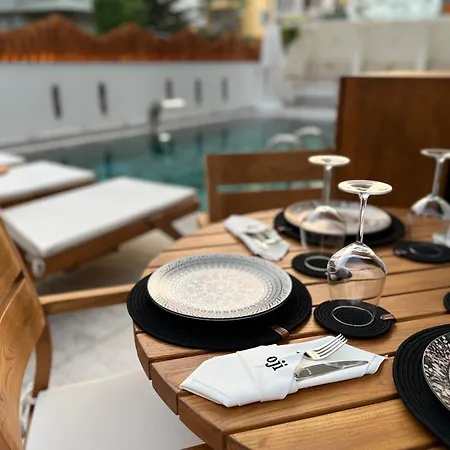 Oji Boutique Hotel Hotel *