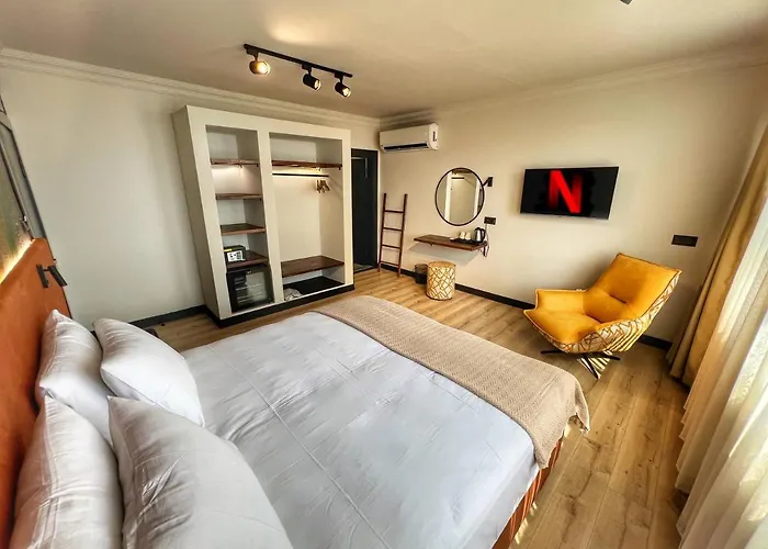 Oji Boutique Hotel *