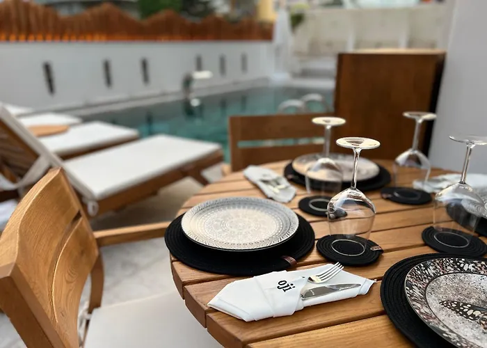 Oji Boutique Hotel *