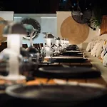 Oji Boutique * אלאניה